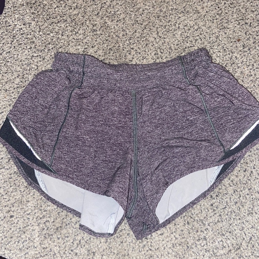 Lululemon “hotty hot 2” shorts size 4